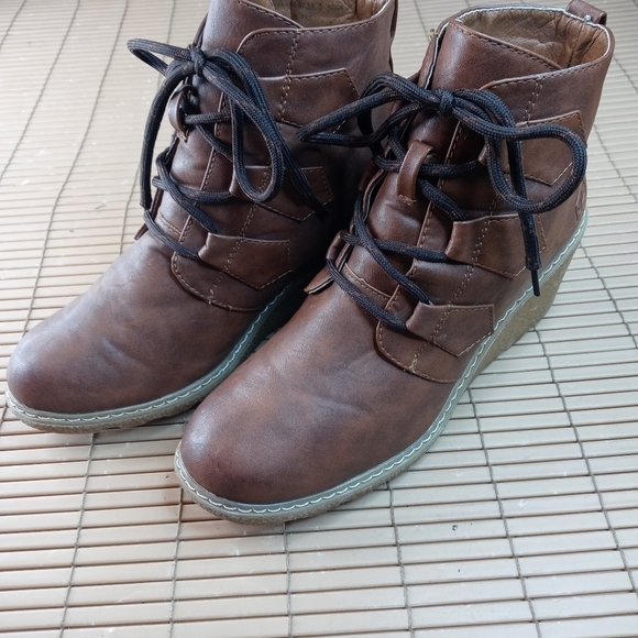 Dirty Laundry women's Wedge Heel brown lace combat Boots US/8M. TUpem - Picture 3 of 9